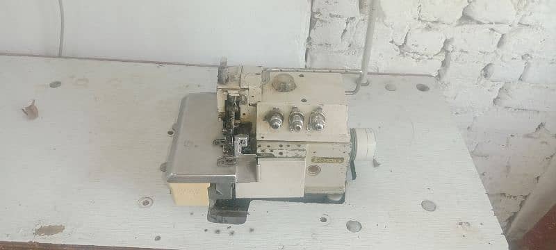 overlock Machine 0