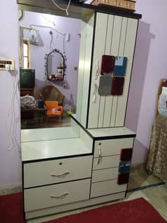 dressing table