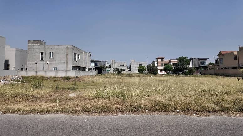 DHA PHASE 7 BLOCK T, 1 KANAL HOT LOCATION PLOT AVAILABLE FOR SALE ON REASONABLE PRICE 0