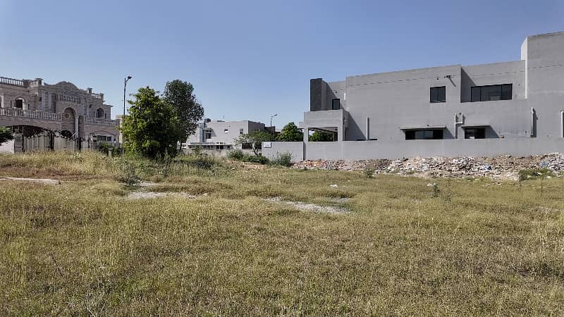 DHA PHASE 7 BLOCK T, 1 KANAL HOT LOCATION PLOT AVAILABLE FOR SALE ON REASONABLE PRICE 10
