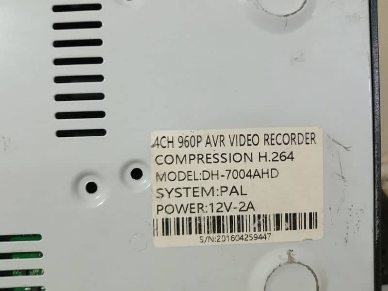 Dahua 4 Camera DVR Video Recorder with Adabter 6