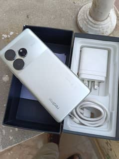 realme GT6 officel PTA 16/512 8s Gen3