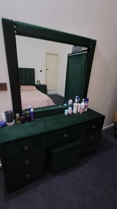 Bed set/Double bed/king size bed/wooden bed/luxury bed/dressing table