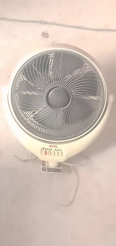 Royal Lowell fan unrepaired