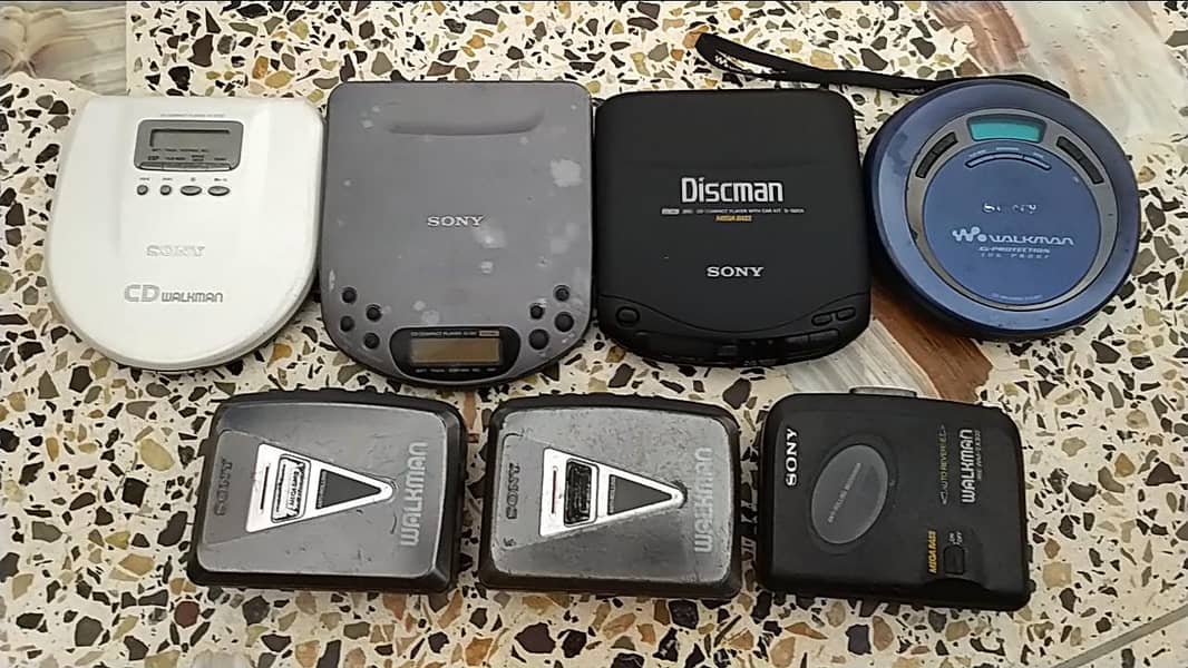 Sony D11 discman - Sony walkman -panasonic radio 6