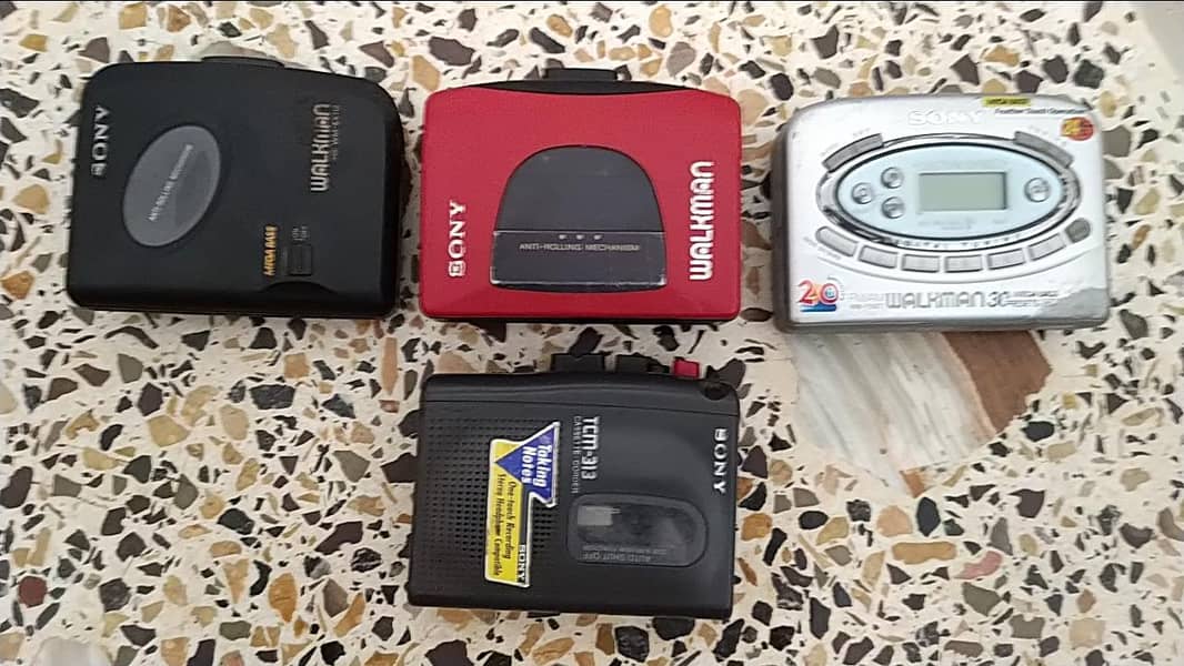 Sony D11 discman - Sony walkman -panasonic radio 7