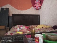 queen size bed