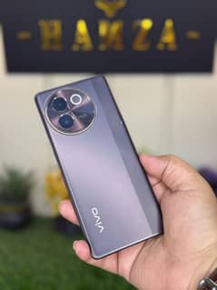 Vivo V30e
