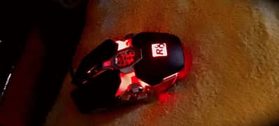it's and RGB gaming mouse D802 R8 free delivery  you Wan buy call me