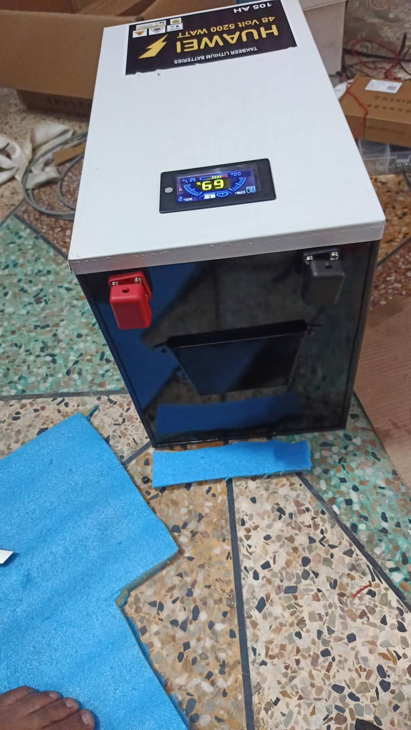 24 volt 105 ah 2700 watt Huawei model fresh 4