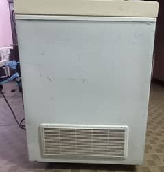 Waves deep freezer