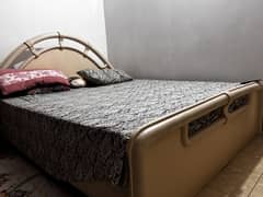 King Size bed for Sale!
