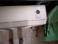 Gree Non inverter unit working Mai hai