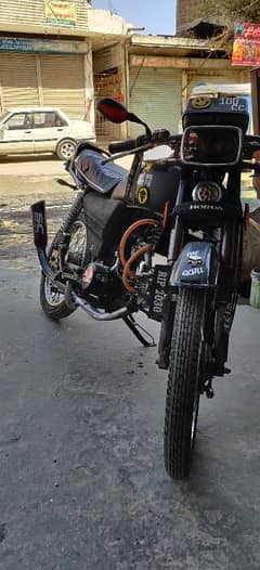100