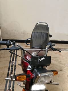 I am selling Honda CD 70 2025 model
