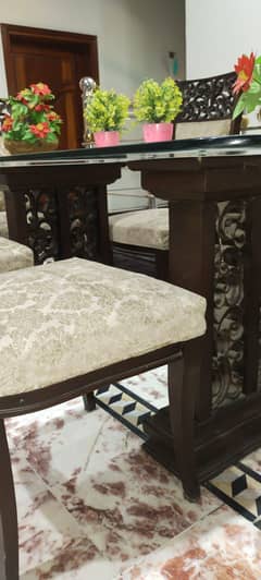Dinning table with chairs