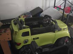 2 motor kids green car