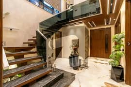BEST DEAL OF 2025 1 KANAL ULTRA MODERN HOUSE 10 KVA SOLAR INSTALLED FOR SALE NEAR TO PARK.