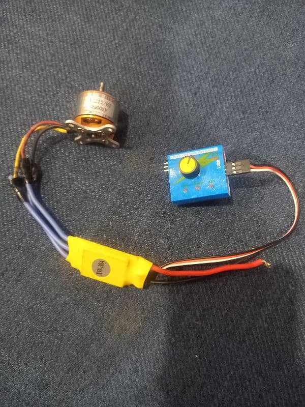 Bldc motor 2200kv with 30amp esc or servo tester 0