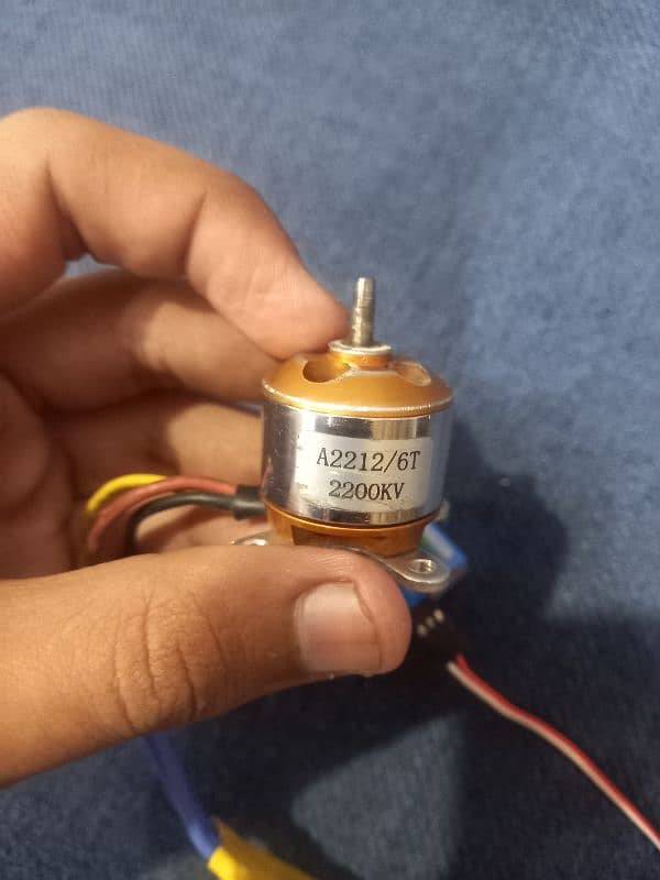 Bldc motor 2200kv with 30amp esc or servo tester 2