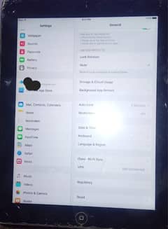Apple IPAD mint Condition 32GB with Pouch cable & Charger.