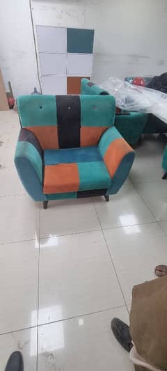 Set of 4 Stylish Single-Seater Sofas – Excellent Condition