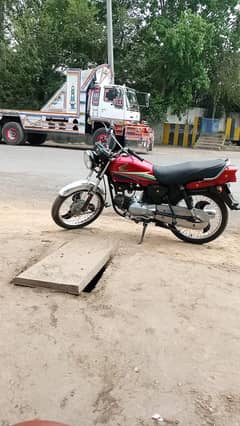 Honda 100 cc behtreen condition makainikal ok tire new