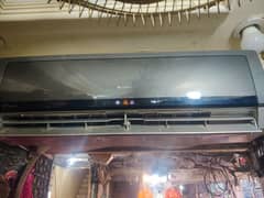 *Gree 1 Ton Inverter Split AC – Energy Efficient & Powerful Cooling*