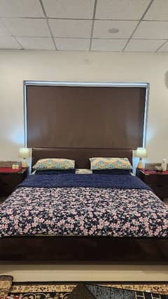 Interwood Bedroom Set with Dresser and Mirror