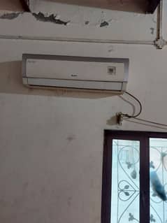 gree 1.5 ton ac in working condition