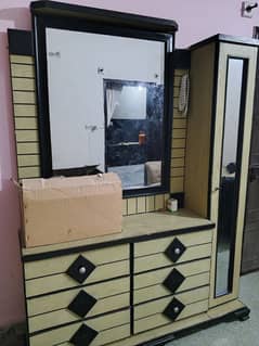 for urgent sale full bed set