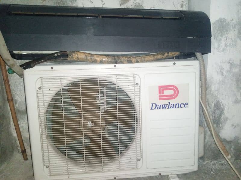 Dawlance Split Non Invertor Ac with outer in Reasonable price 0