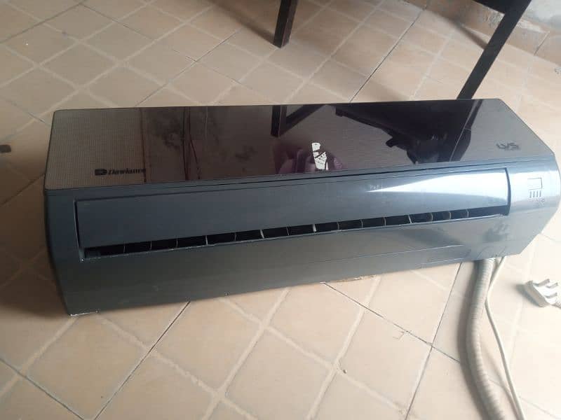Dawlance Split Non Invertor Ac with outer in Reasonable price 1