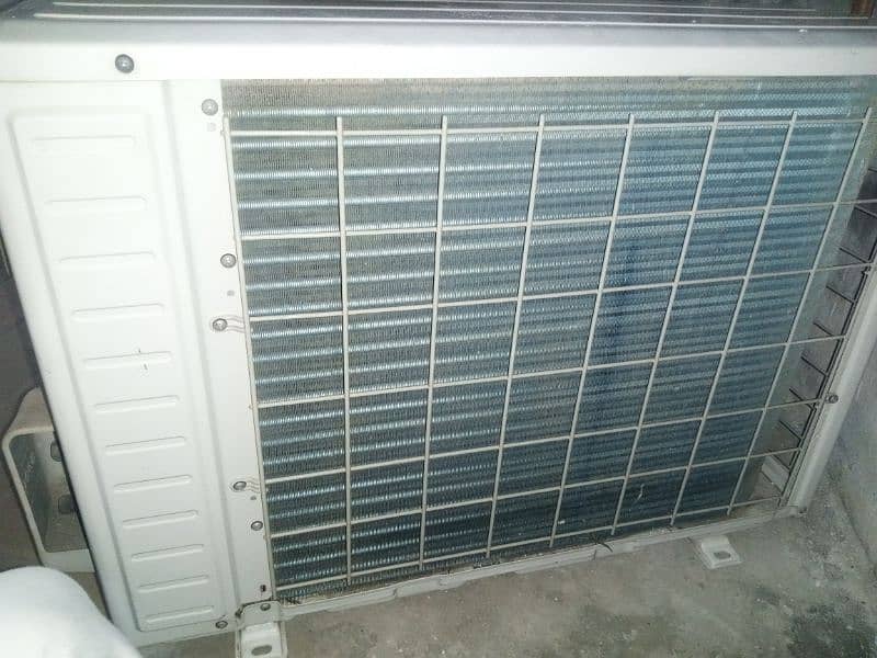 Dawlance Split Non Invertor Ac with outer in Reasonable price 4