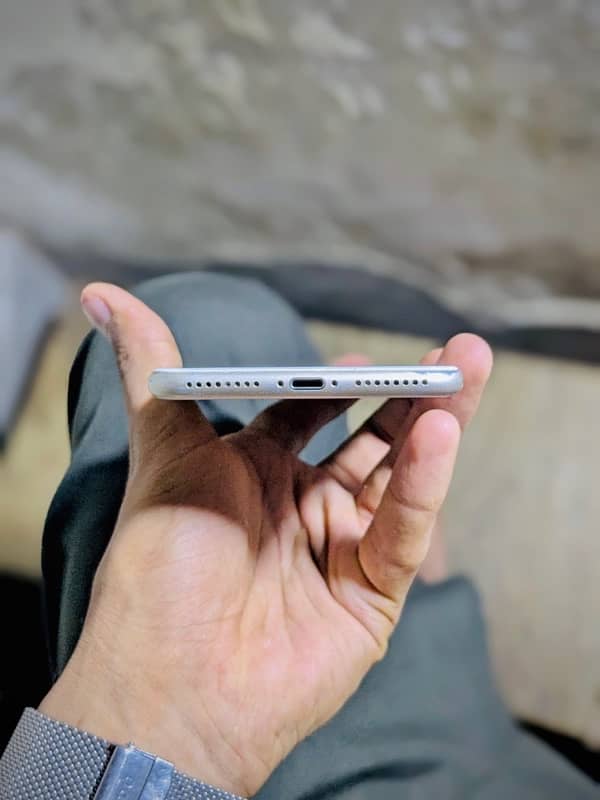 old model but neat and clean 4