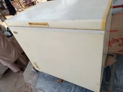 waves deep freezer single door