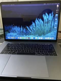 MacBook pro (15 inch i7)