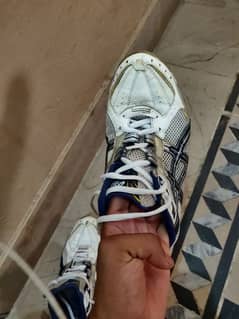 Asics advance gel cricket spikes size 10
