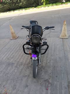 Suzuki GS150 SE