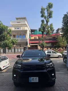 Toyota Hilux Revo V Automatic 2.8 2021