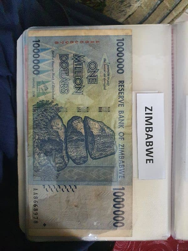 72 notes and 60+ diff countries  ( I can sell separately if you want ) 11