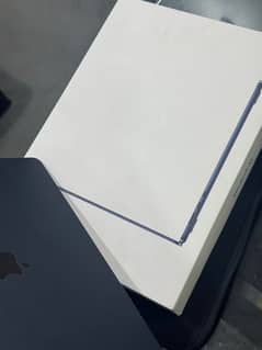 Macbook Air 15 inch 16 gb 512 gb just like new