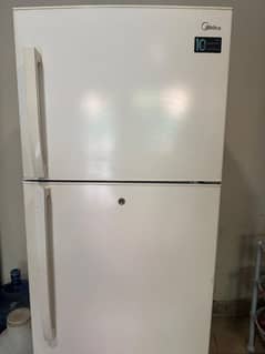 Midea refregirator 12 cubic feet