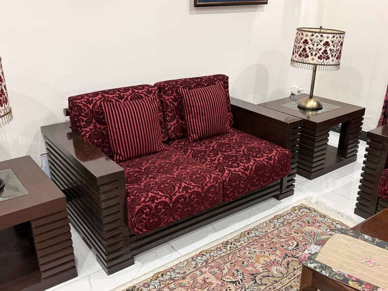6 seater Sofa with 2 side Tables and 4 Curtains 5