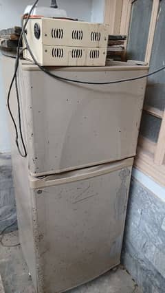 3 Refrigerator (2 waves) (1 dawlance)