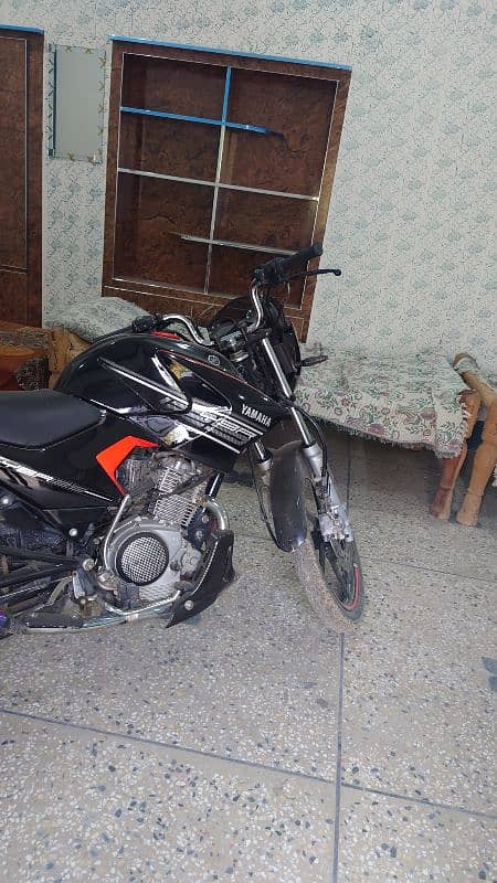 YBR Yamaha for sale exchange with Honda 125 and cd 70 1