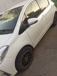 Toyota Vitz 2017