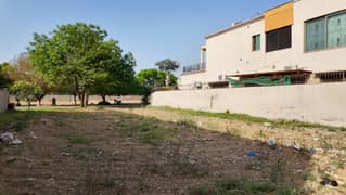 S BLOCK NEAR TO THIS 270 PLOT FOR SALE