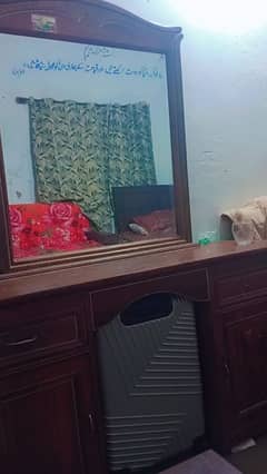 dressing table