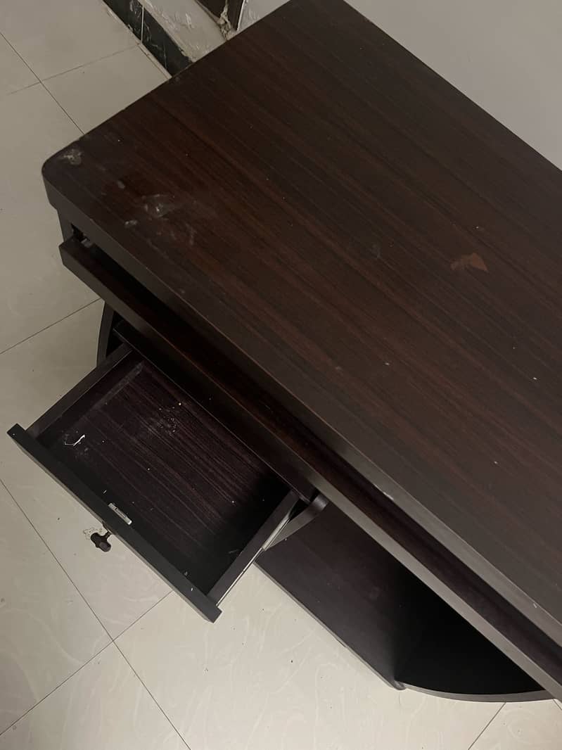 10/10 Computer table/Office table/Workstations/Study table 1
